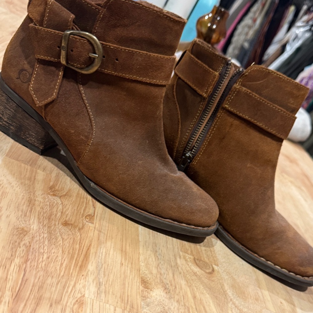 Born Brown bootie size 8